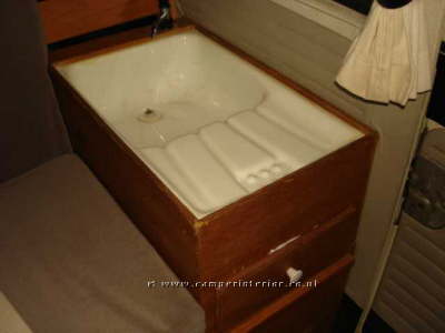 Richards 1972 Volkswagen Danbury Bay Window